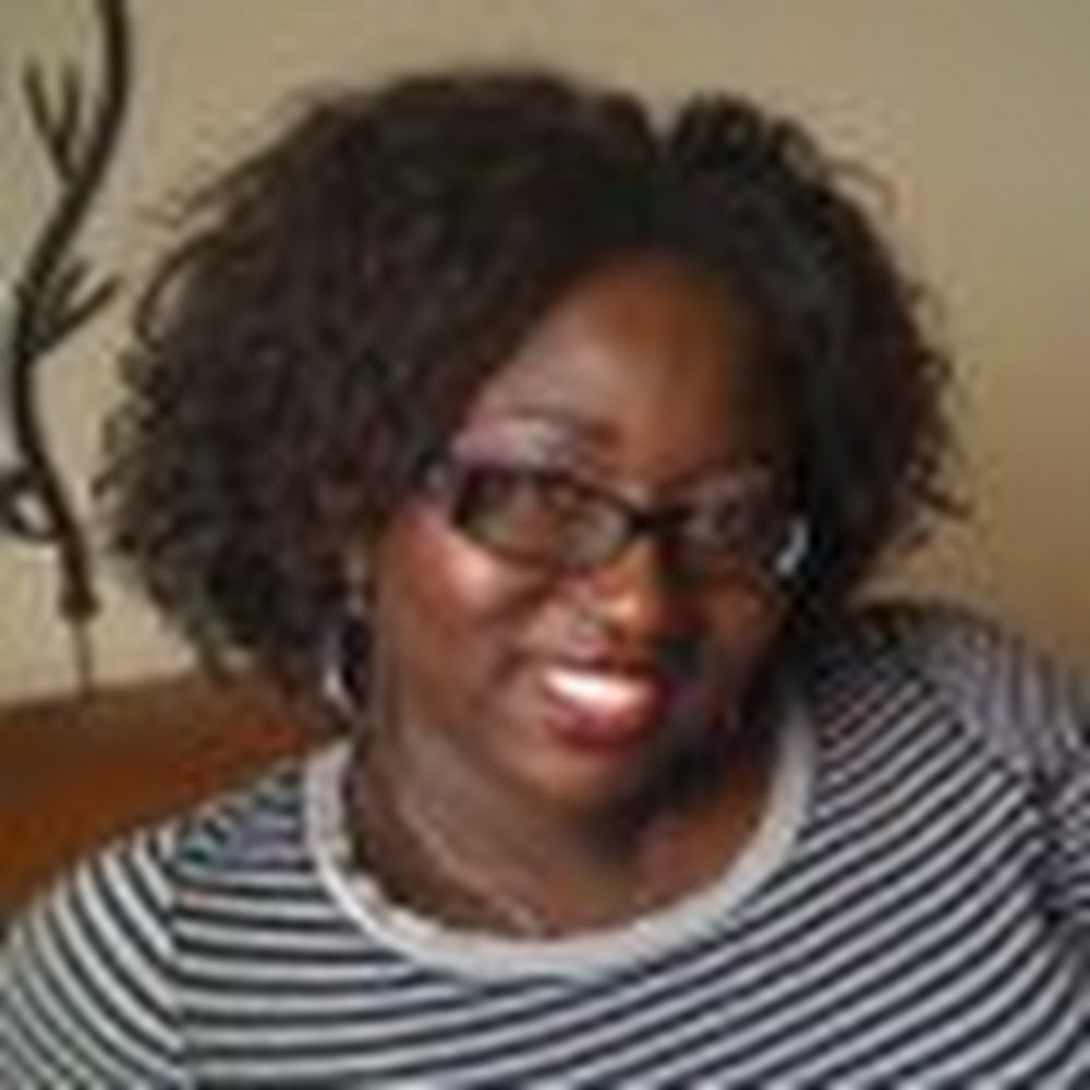 Meet your Posher, Moyo